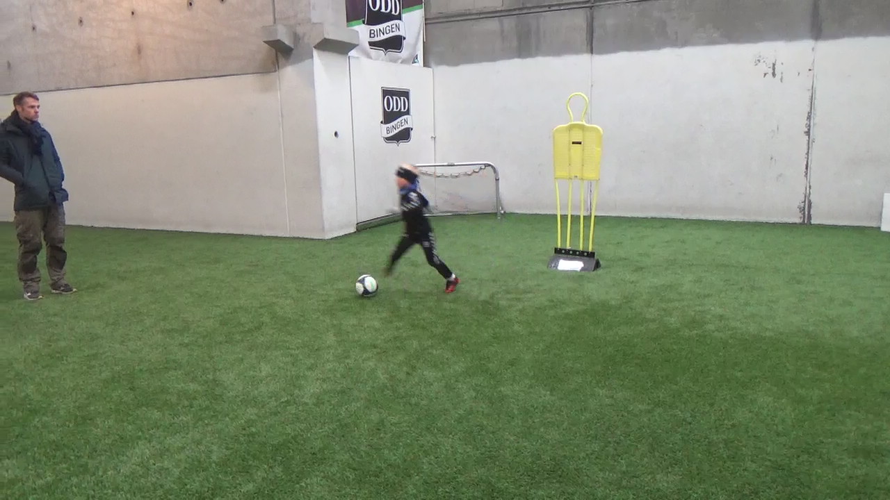 NY 143 Cruyff-vending.MP4